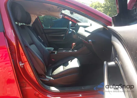 2021 Mazda Mazda3 Select z USA, uszkodzony, nr VIN JM1BPABLXM1316491